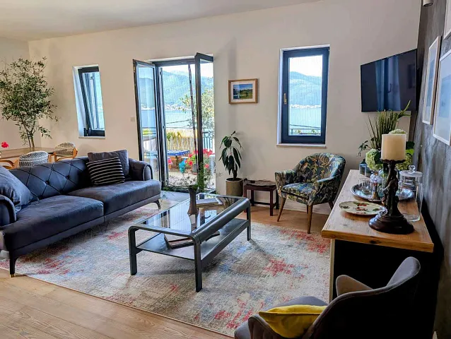 Apartment mit Panoramablick auf das Meer in der ersten Reihe in Krasici — photo 9